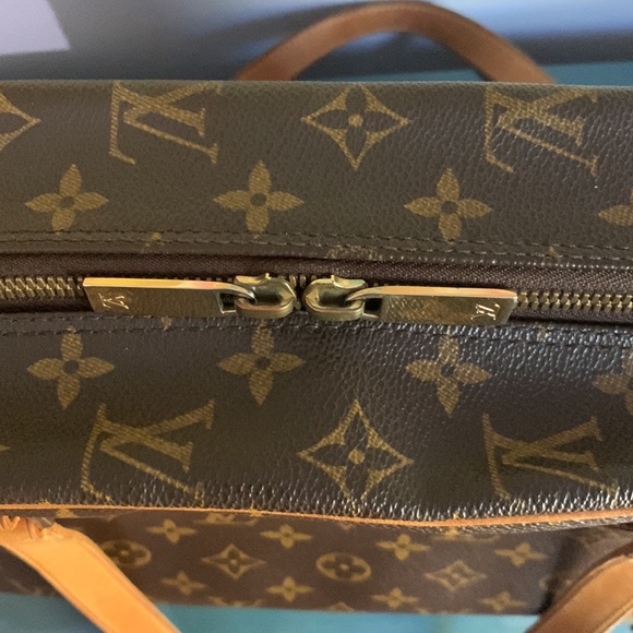 Vintage Louis Vuitton Cite Bag GM Monogram Exterior Pocket Shoulder Bag Roomy - Picture 9 of 15